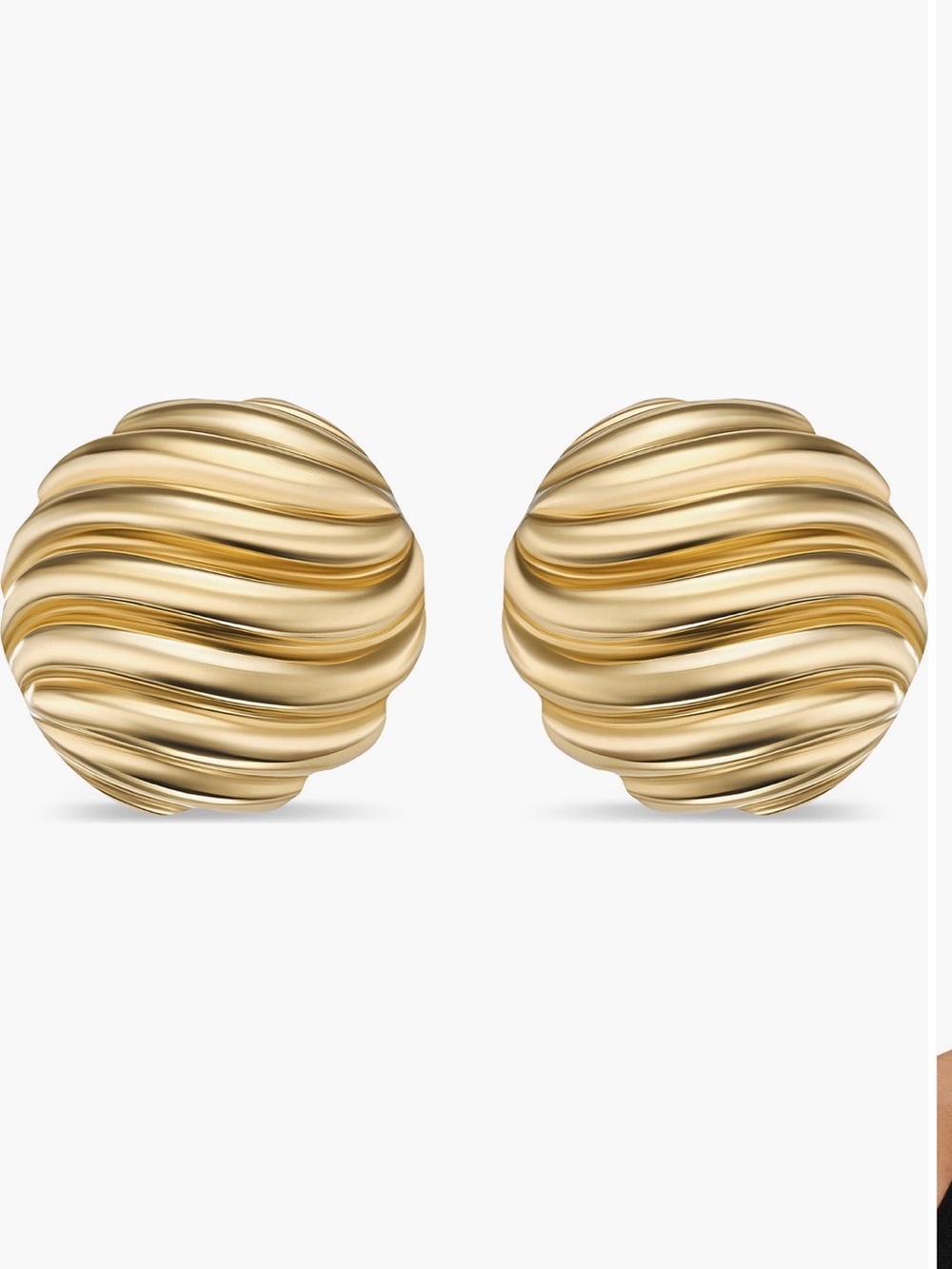 David Yurman sculpted cable Small dent on 1 earring. No pouch/no box/